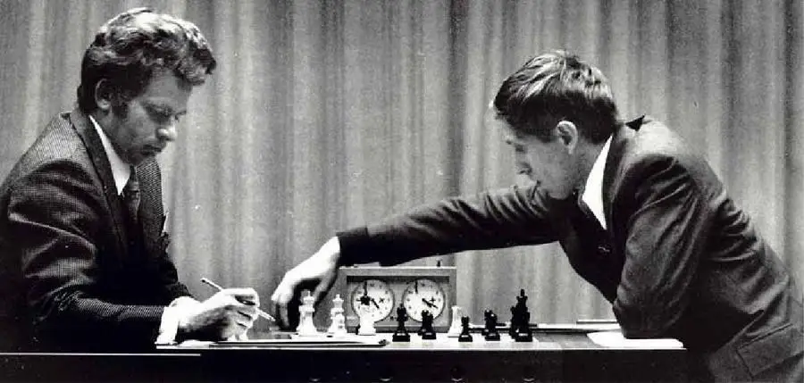 BORIS SPASSKY VS TIGRAN PETROSIAN WORLD CHAMPIONSHIP MATCH 1966..TORRE  ATTACK:CLASSICAL DEFENCE, DAILY CHESS:A very interesting,baffling and  ultimately instructive game.., By Chess Hustlers